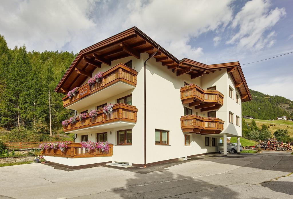 Appartement Gaestehaus Bergkristall Sölden Esterno foto