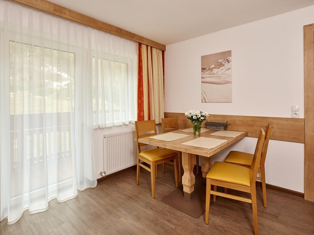 Appartement Gaestehaus Bergkristall Sölden Esterno foto